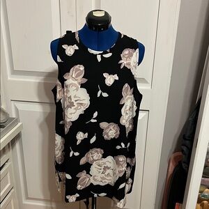 Mud Pie Black and Cream Floral Tank Top